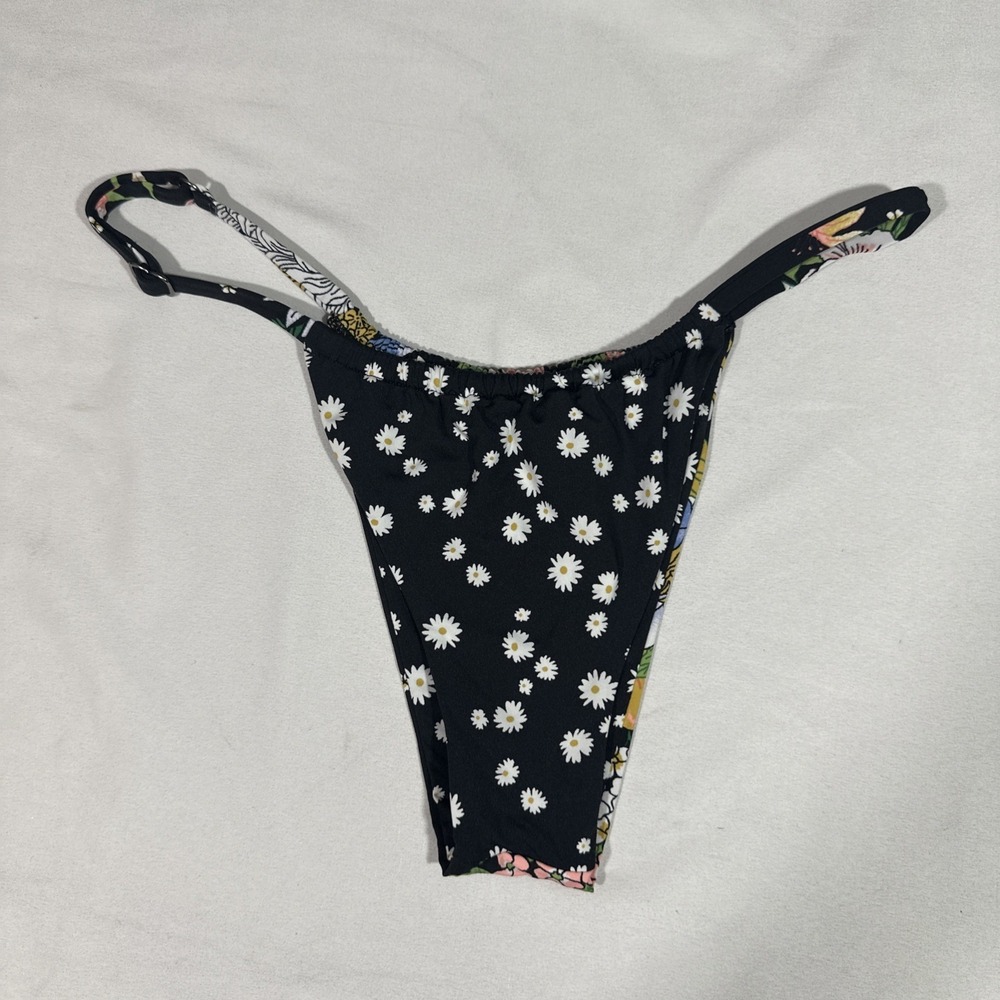 NEW Maaji [ Medium ] Black Daisy Floral Frisky Single Strap Bikini Bottoms U1745